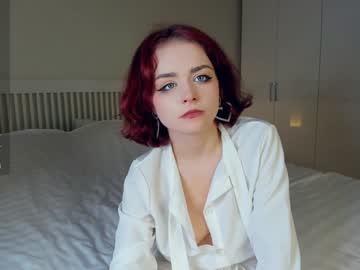 webcam girl summer_foliage live cam image #9847340