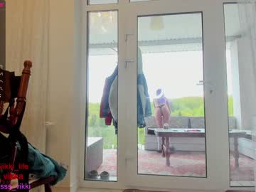 webcam girl misss_vikki live cam image #2537557