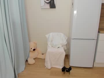 webcam girl yana_squrel_22 live cam image #4103857