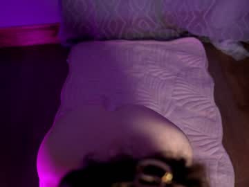webcam girl littlee33 live cam image #4512616
