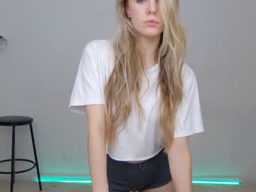 webcam girl beatrice_melton live cam image #4175318