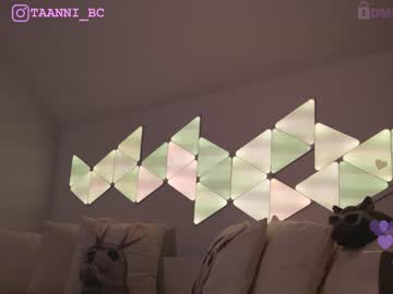 webcam girl taanni_bc live cam image #7480169