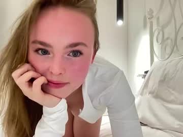 webcam girl lumoore live cam image #10842513