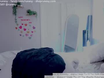 webcam girl runesy live cam image #11937936
