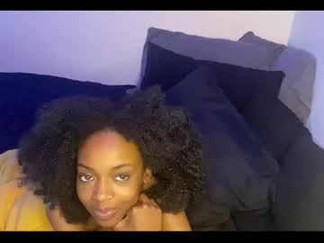 webcam girl trixie_luv live cam image #12721630