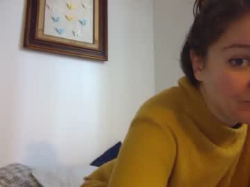 webcam girl hey_emmy live cam image #1419150