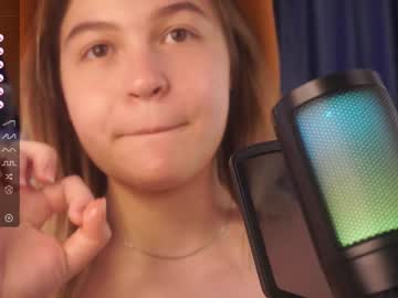 webcam girl helenmoors live cam image #9548100