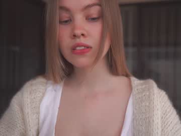 webcam girl bibi_it_is live cam image #6890618