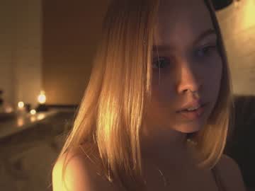 webcam girl bibi_it_is live cam image #3249397