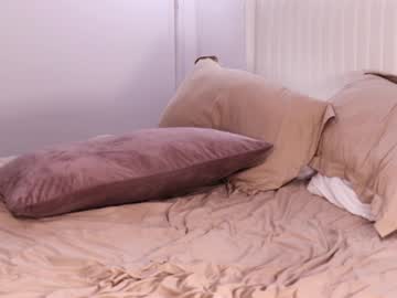 webcam girl aj_peachtree live cam image #10361747