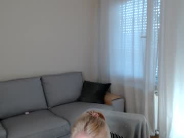 webcam girl raccoon_plush live cam image #2457778