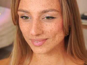 webcam girl artease live cam image #10945576