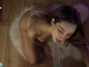 webcam girl angels_kiss live cam image #8530388