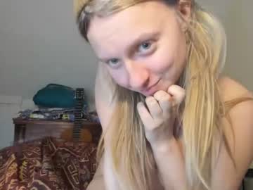 webcam girl scartit live cam image #2392303