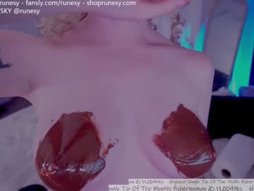 webcam girl runesy live cam image #11959270