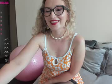 webcam girl emilymilf__ live cam image #6526127