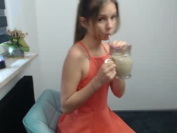 webcam girl vivien_slender live cam image #9955902