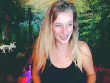 webcam girl yoursecretgirlfriend11 live cam image #3002037