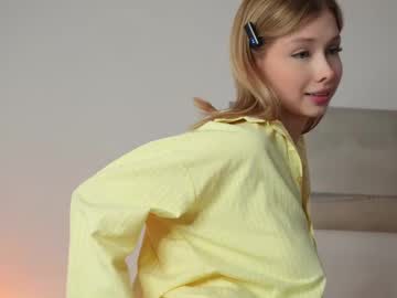 webcam girl april_blush live cam image #12988614