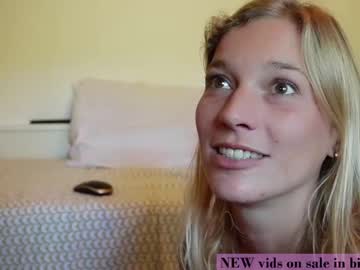 webcam couple joannadea live cam image #9928165