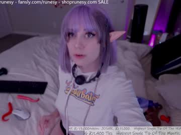 webcam girl runesy live cam image #10967681