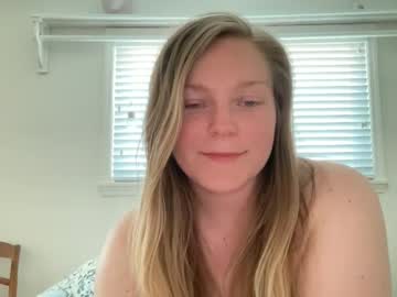 webcam girl honeymoore live cam image #6303809