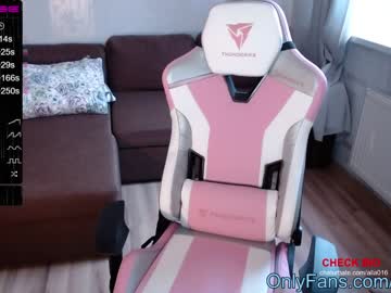 webcam girl alla016 live cam image #735439