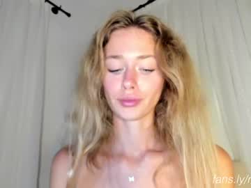 webcam girl oksanafedorova live cam image #3897140