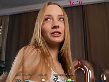 webcam girl lissa_meooow live cam image #10745591