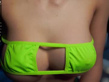 webcam girl xoxo_emma live cam image #1799077