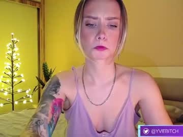 webcam girl _yvie_ live cam image #4509651