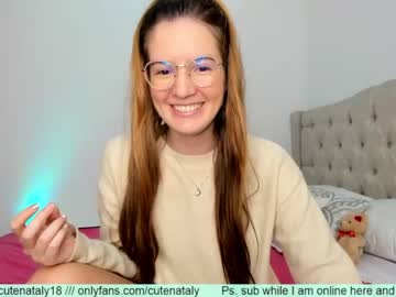 webcam girl cutenataly live cam image #1947410