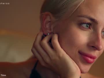 webcam girl artmosphera live cam image #6410871