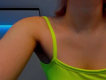 webcam girl angella_kleee live cam image #3912015