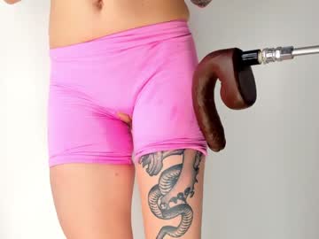 webcam girl lil_shouty_bitch live cam image #9616227