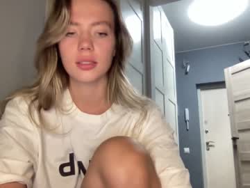 webcam girl angel_from_sky live cam image #6900757