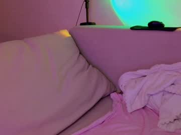 webcam girl angella_kleee live cam image #9667633