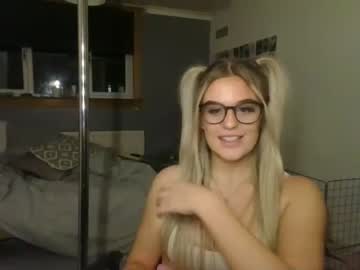 webcam girl babyadrianna live cam image #3938594