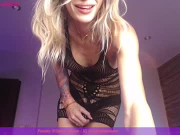 webcam tranny spicy_meow live cam image #6882399
