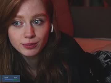 webcam girl lizzy_blaze live cam image #10306624