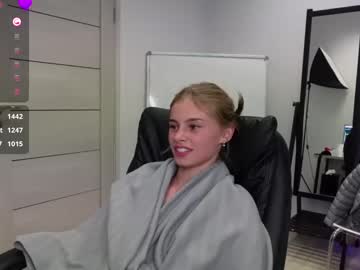 webcam girl abby_laker live cam image #10671029