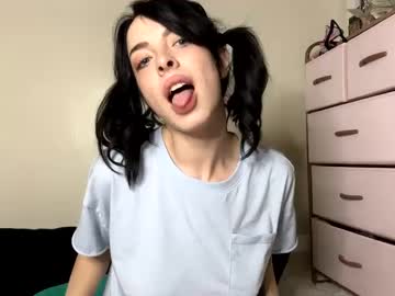 webcam girl bearbaddie live cam image #6192842