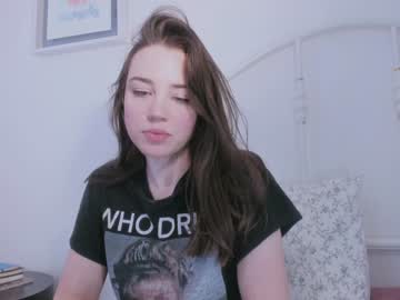 webcam girl cinnabelle live cam image #8005208