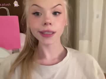 webcam girl sonyaplush live cam image #5874923