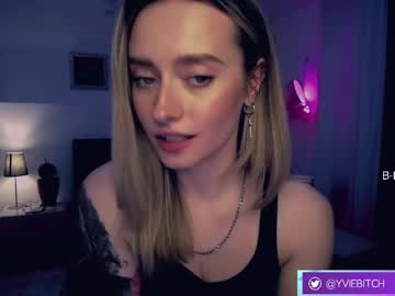 webcam girl _yvie_ live cam image #6499987