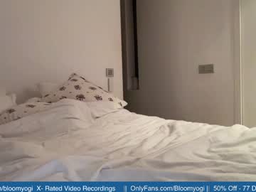 webcam girl bloomyogi live cam image #5606196