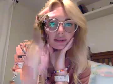 webcam girl lulu22199 live cam image #9987335