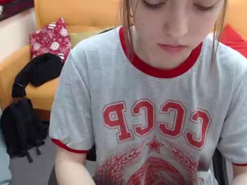 webcam girl caramelelechka live cam image #2720819
