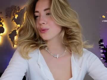 webcam girl emmi_rosee live cam image #12650216