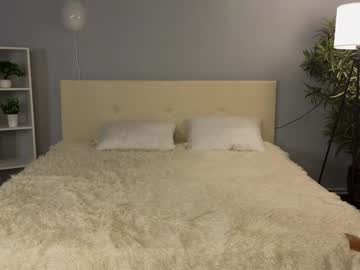 webcam girl lauratanguy live cam image #11300896